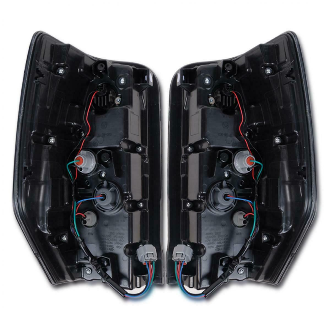 Replacement Pair of Mitsubishi L200 Triton Tail Light 2019-2023