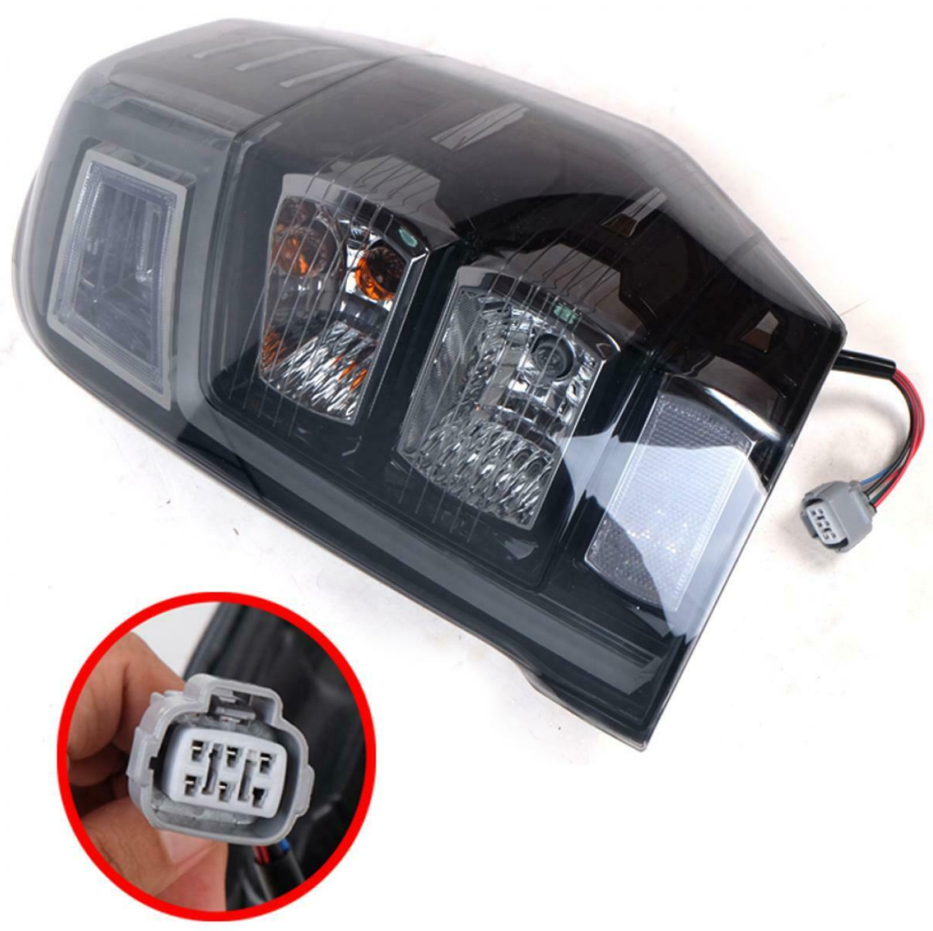 Replacement Pair of Mitsubishi L200 Triton Tail Light 2019-2023